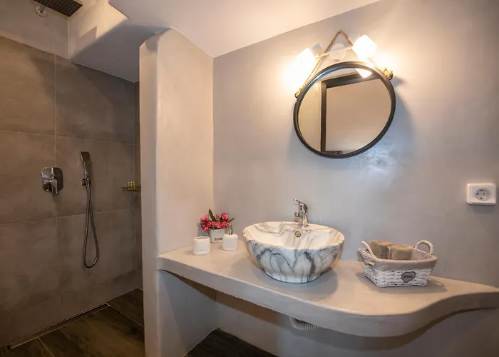 Myrsini's Luxury Merchia * Kalafatis