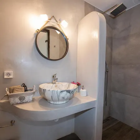 Myrsini's Luxury Merchia