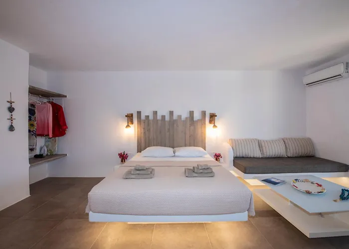 Vakantiehuis Myrsini's Luxury Merchia *